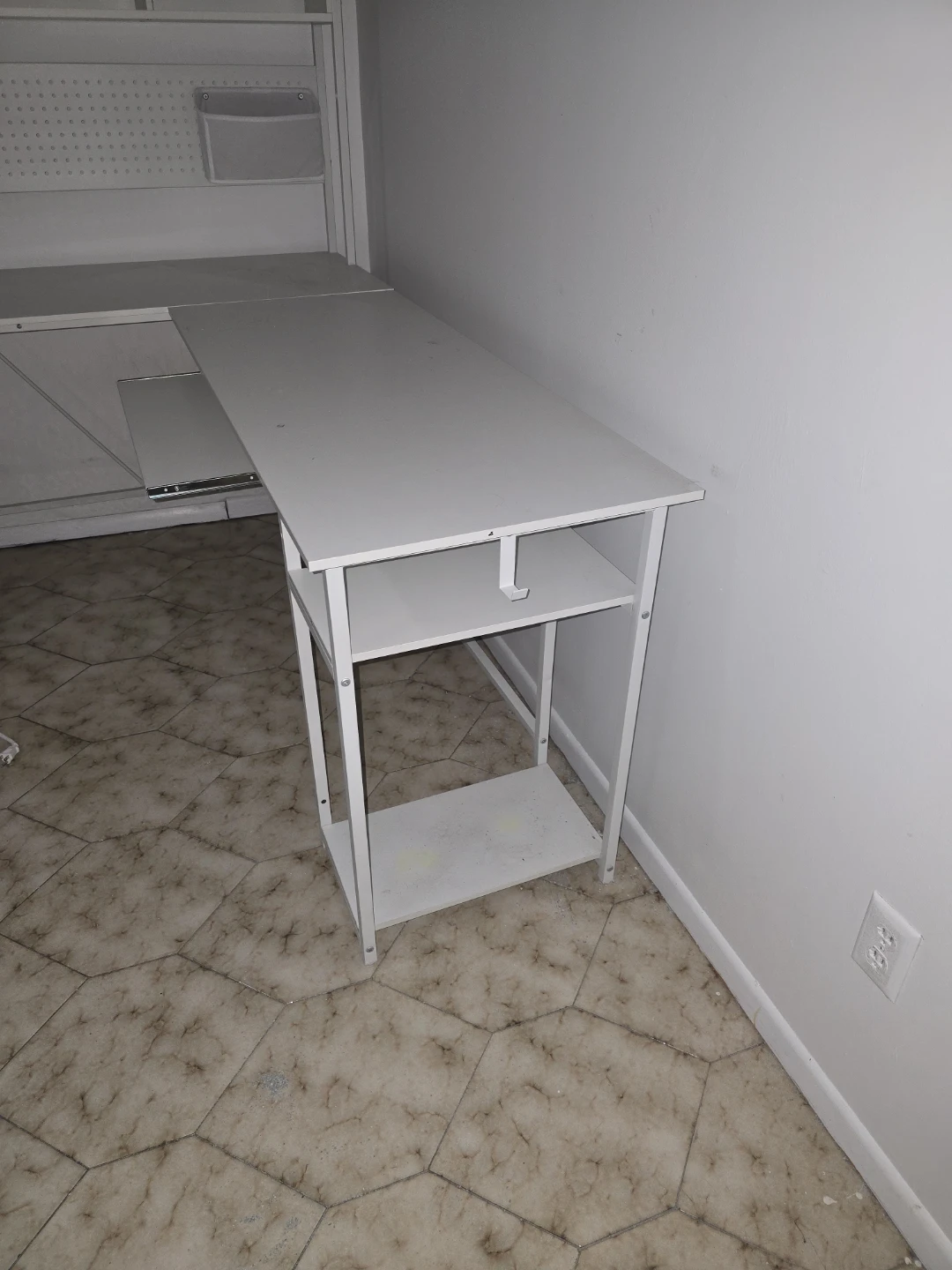 White Corner Desk with Hutch and Shelving