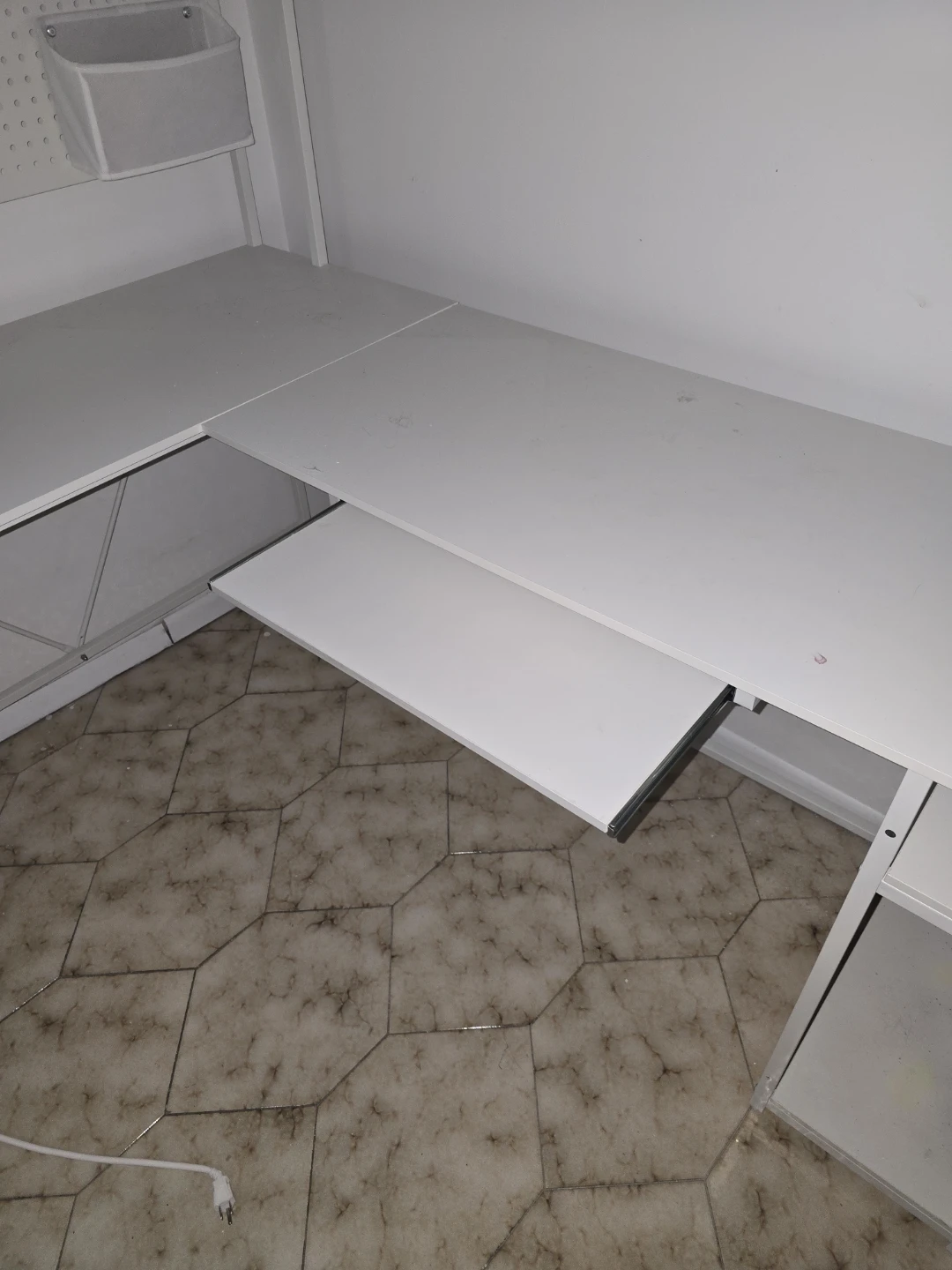 White Corner Desk with Hutch and Shelving - photo 2