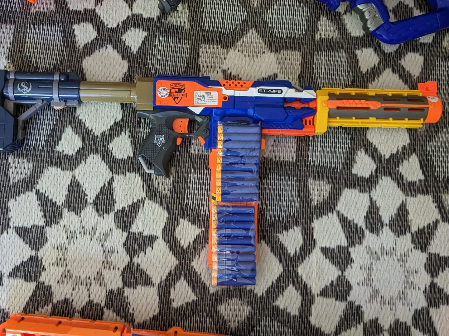Nerf N-Strike Elite Stryfe Blaster with 20 Darts
