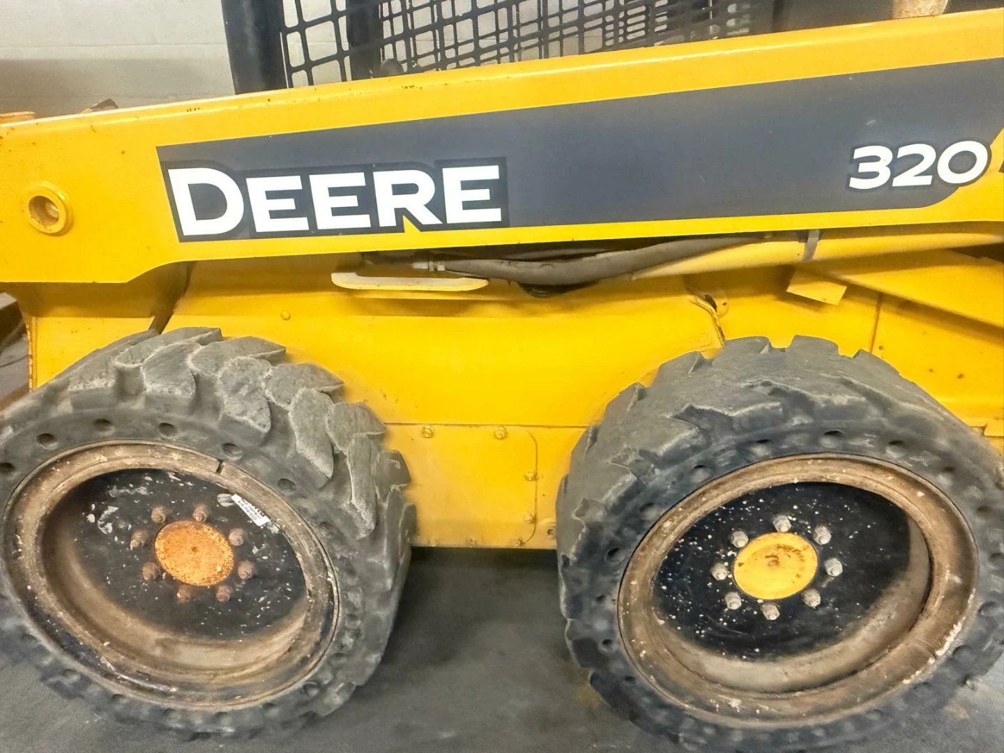 2005 John Deere 320 Skid Steer Loader