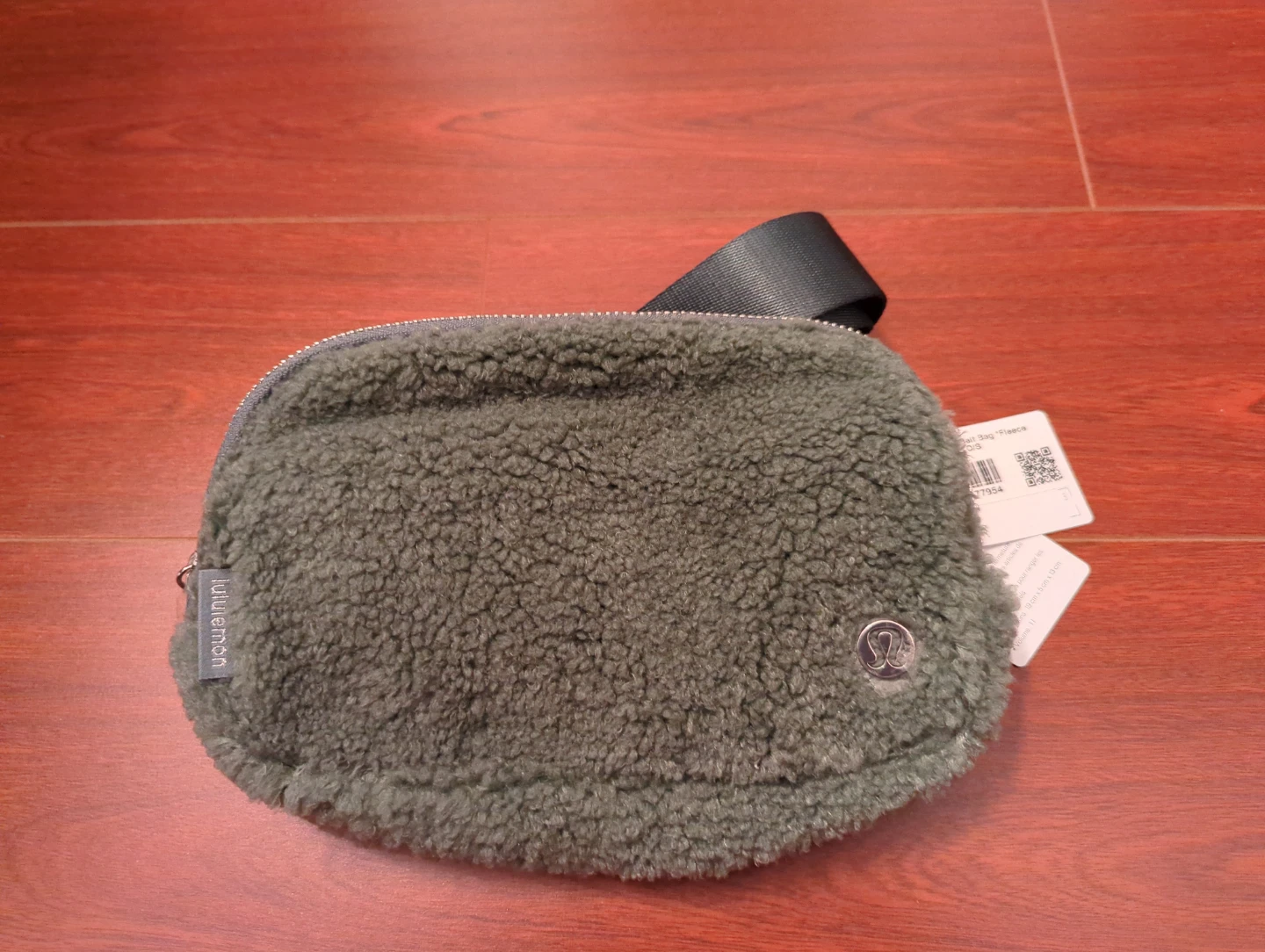 Lululemon Everywhere Belt Bag Fleece