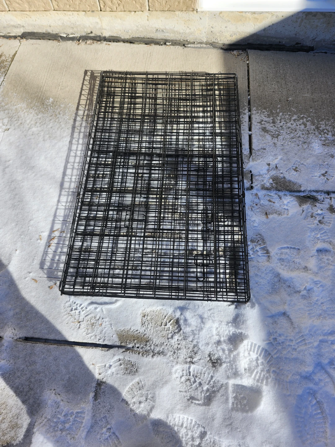 Wire Dog Crate with Plastic Tray 2 Door - photo 4