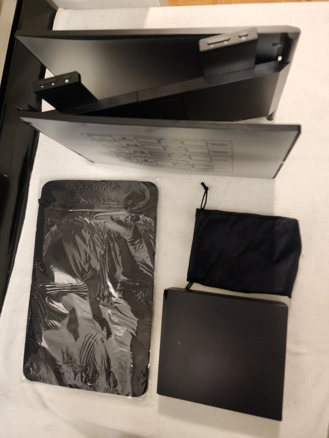 Portable Triple Monitor Screen Extender - photo 4