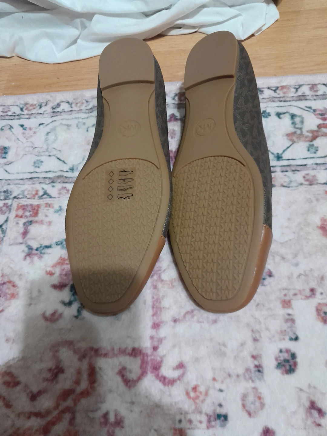 Michael Kors Flat Shoes - photo 2