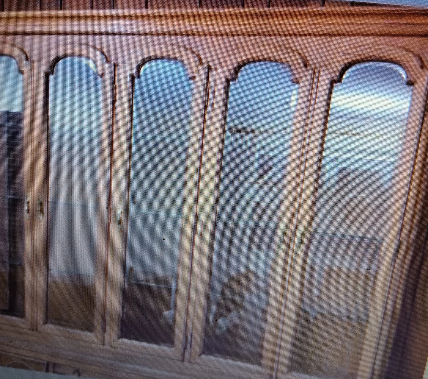 Tomlinson Furniture China Cabinet with Glass Doors - photo 2