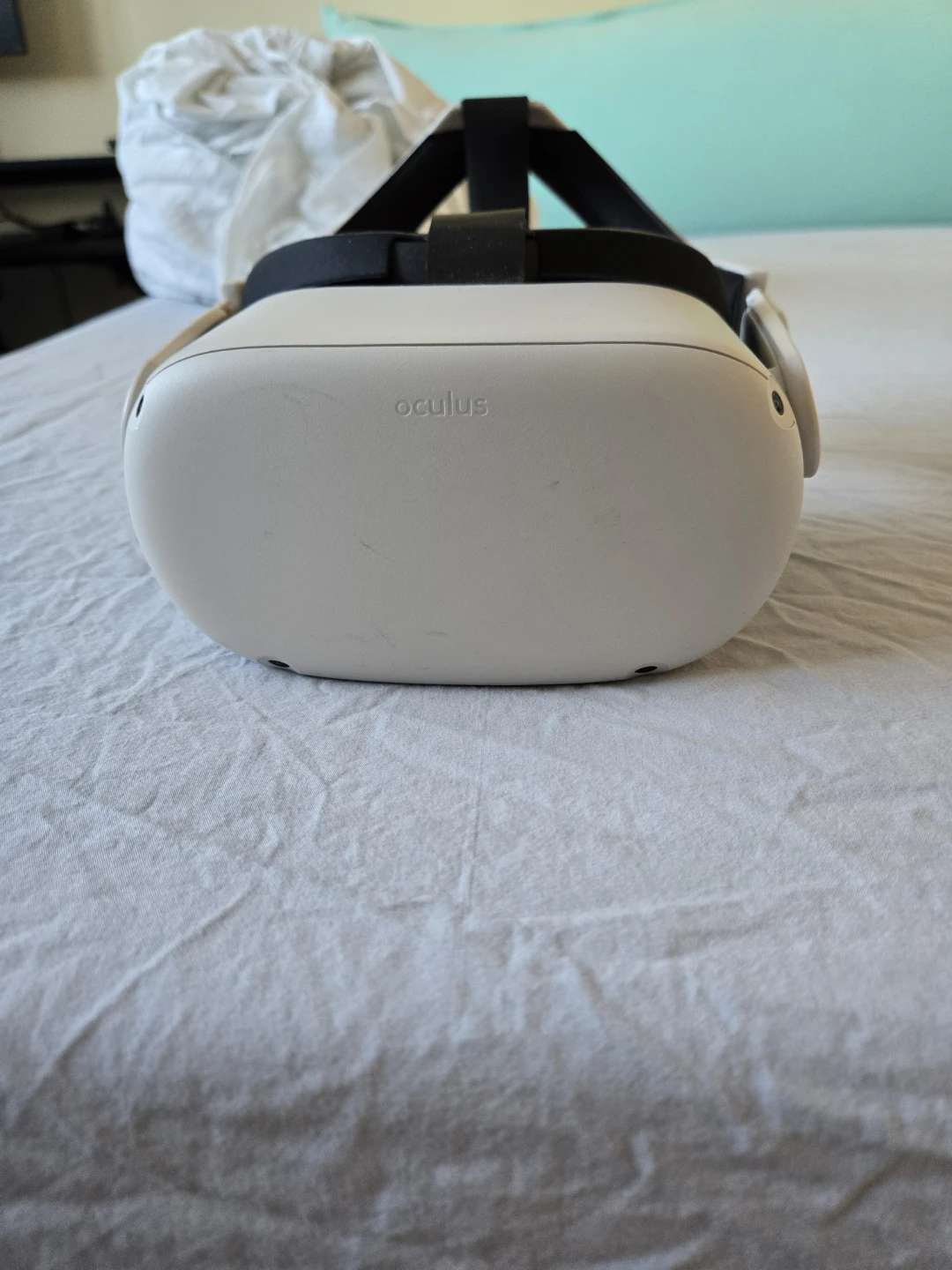 Oculus Quest 2 VR Headset - photo 3
