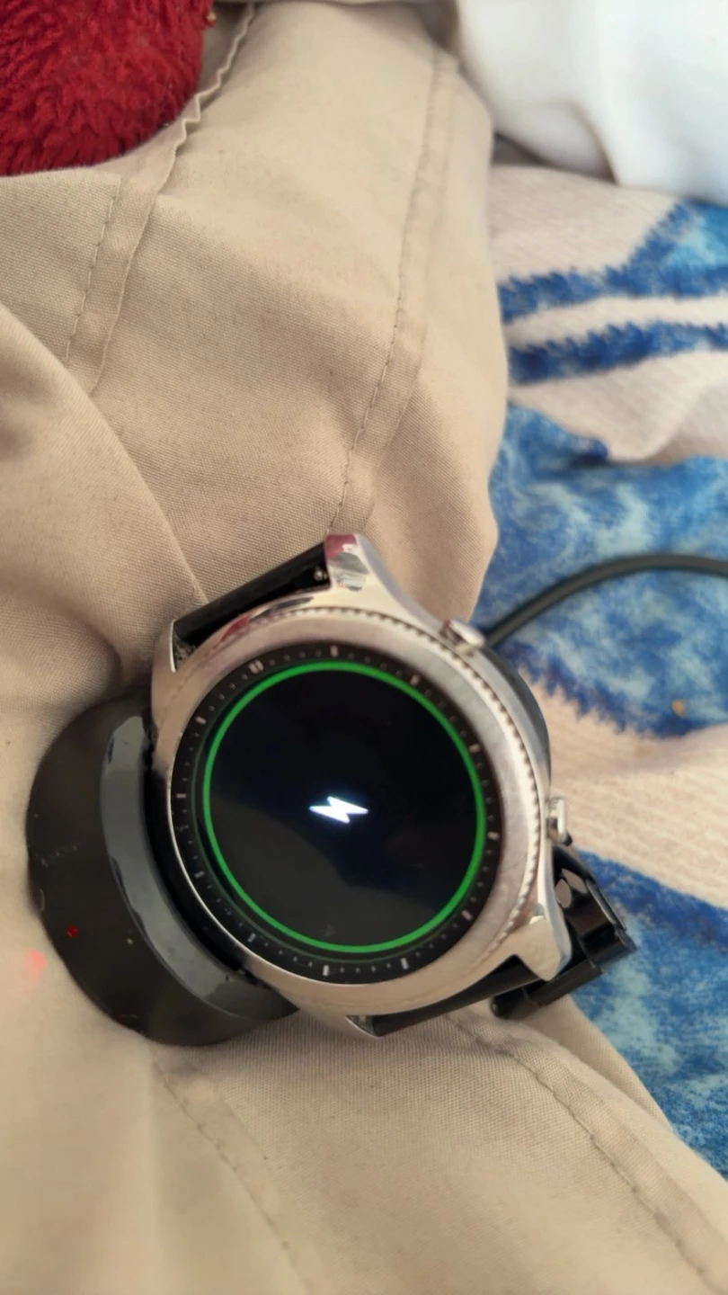 Samsung Smartwatch with Black Metal Band - photo 3