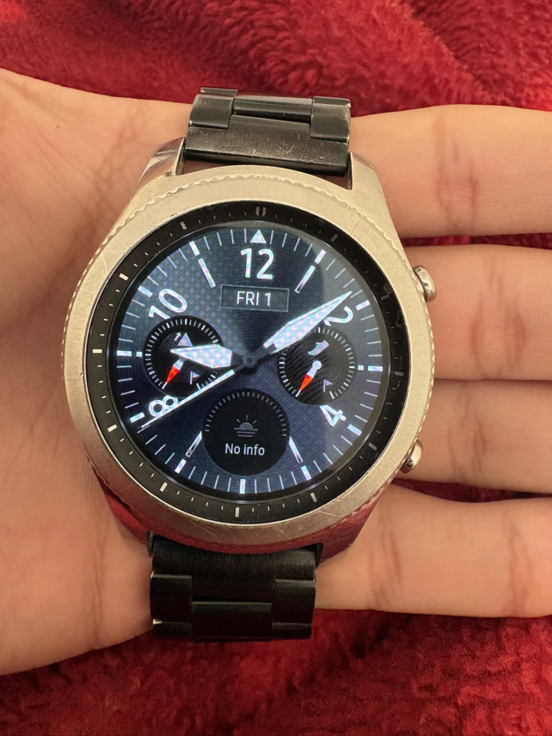 Samsung Smartwatch with Black Metal Band