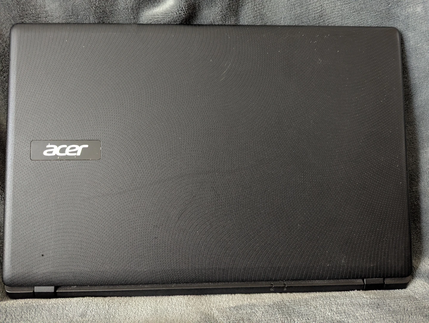 Acer Aspire ES1-521 Laptop