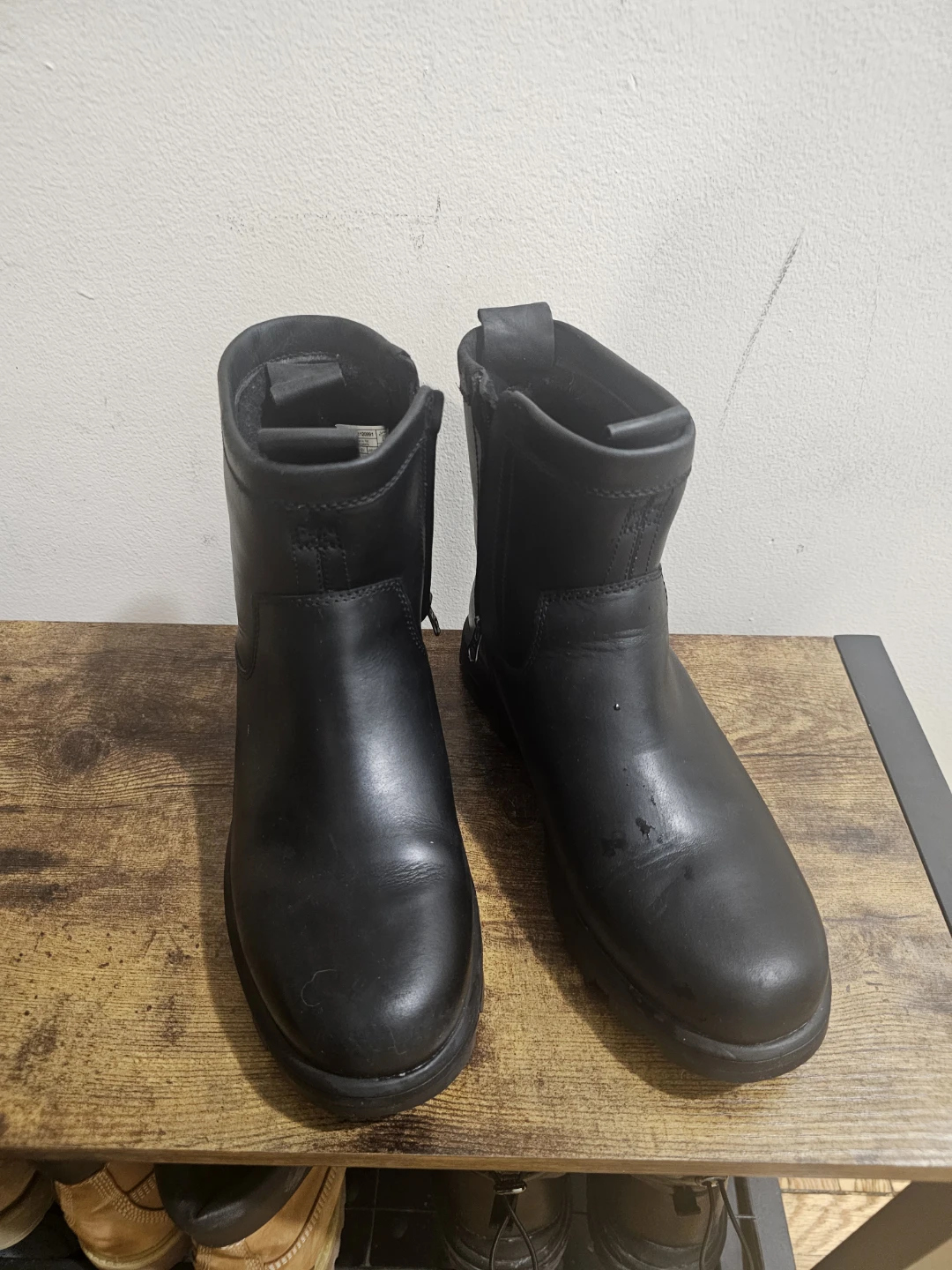 UGG Black Leather Boots - photo 4