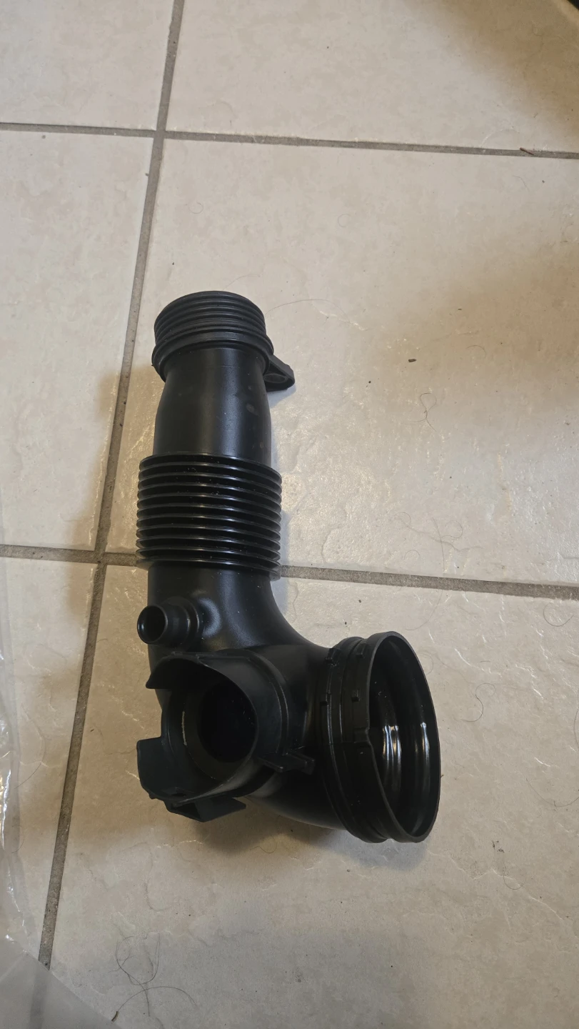 Original Bmw air intake tube (Part No. 13717605638)