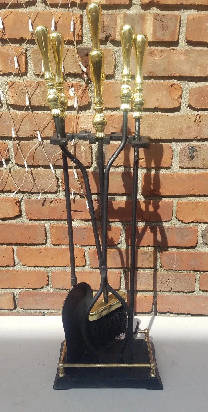 Black Iron Fireplace Tool Set w Brass Handles Good Condition