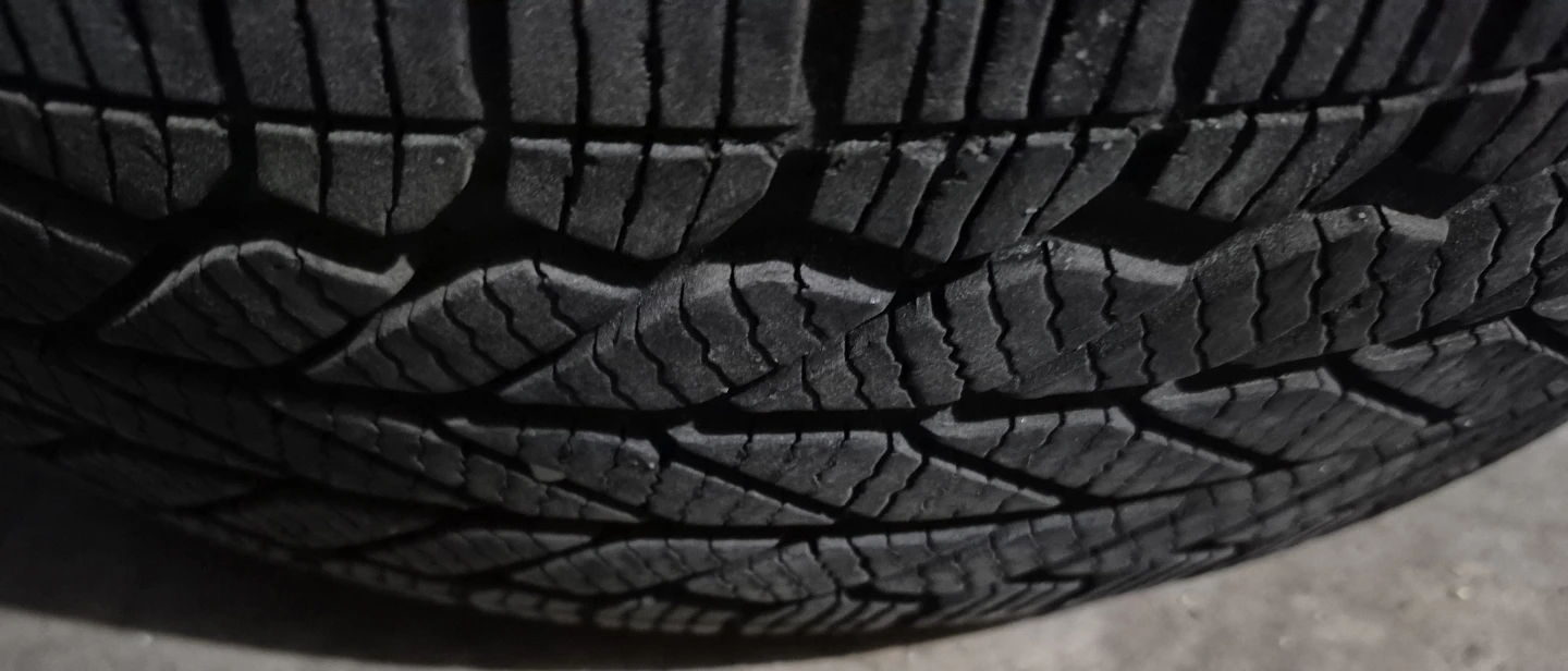 Very Good 1 BrIdgestone Tire Plus rim Size 215 60 R17 M+S *DEAL* - photo 2