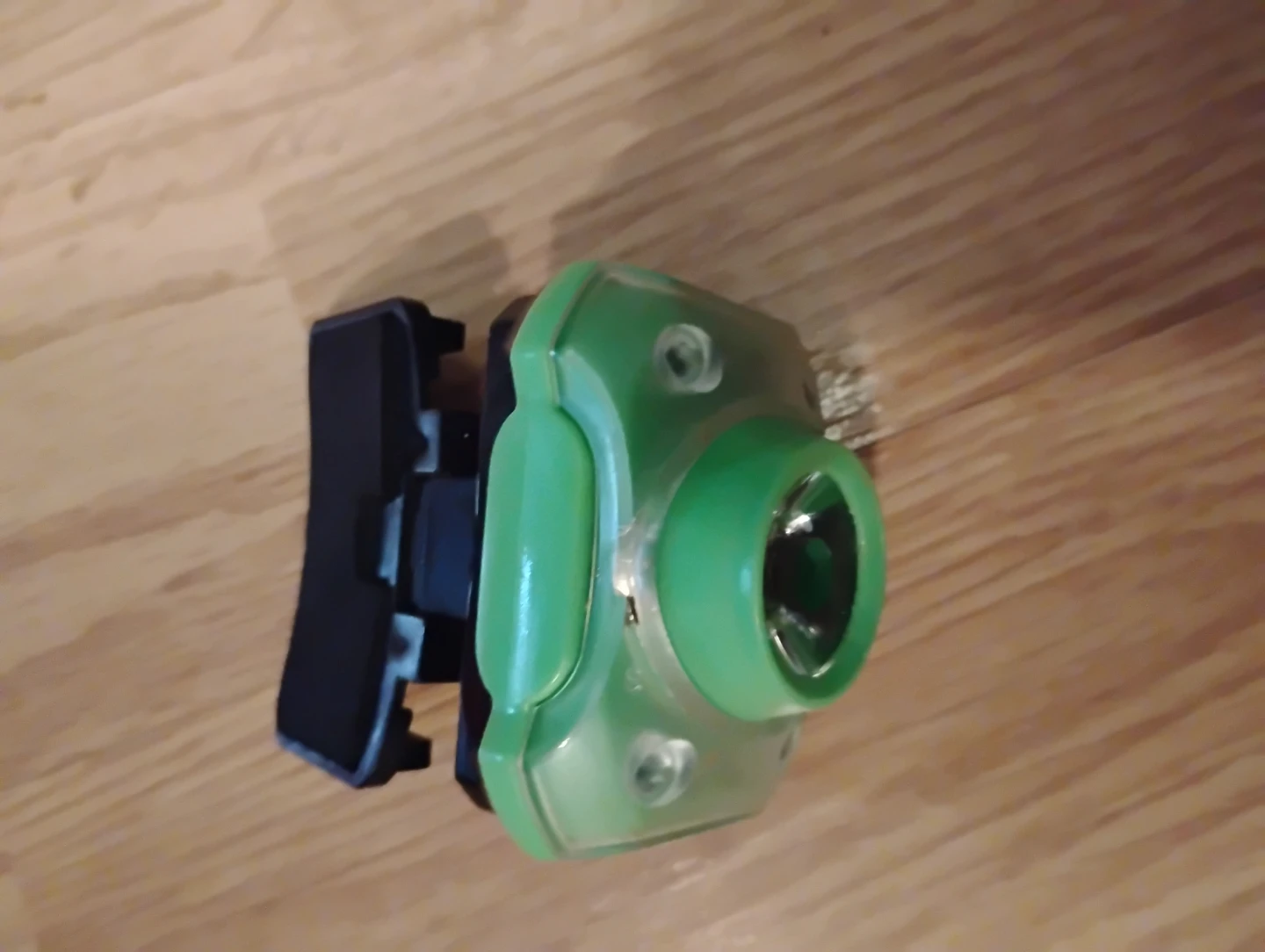Green helmet clip-on LED Light 🥕 - photo 3