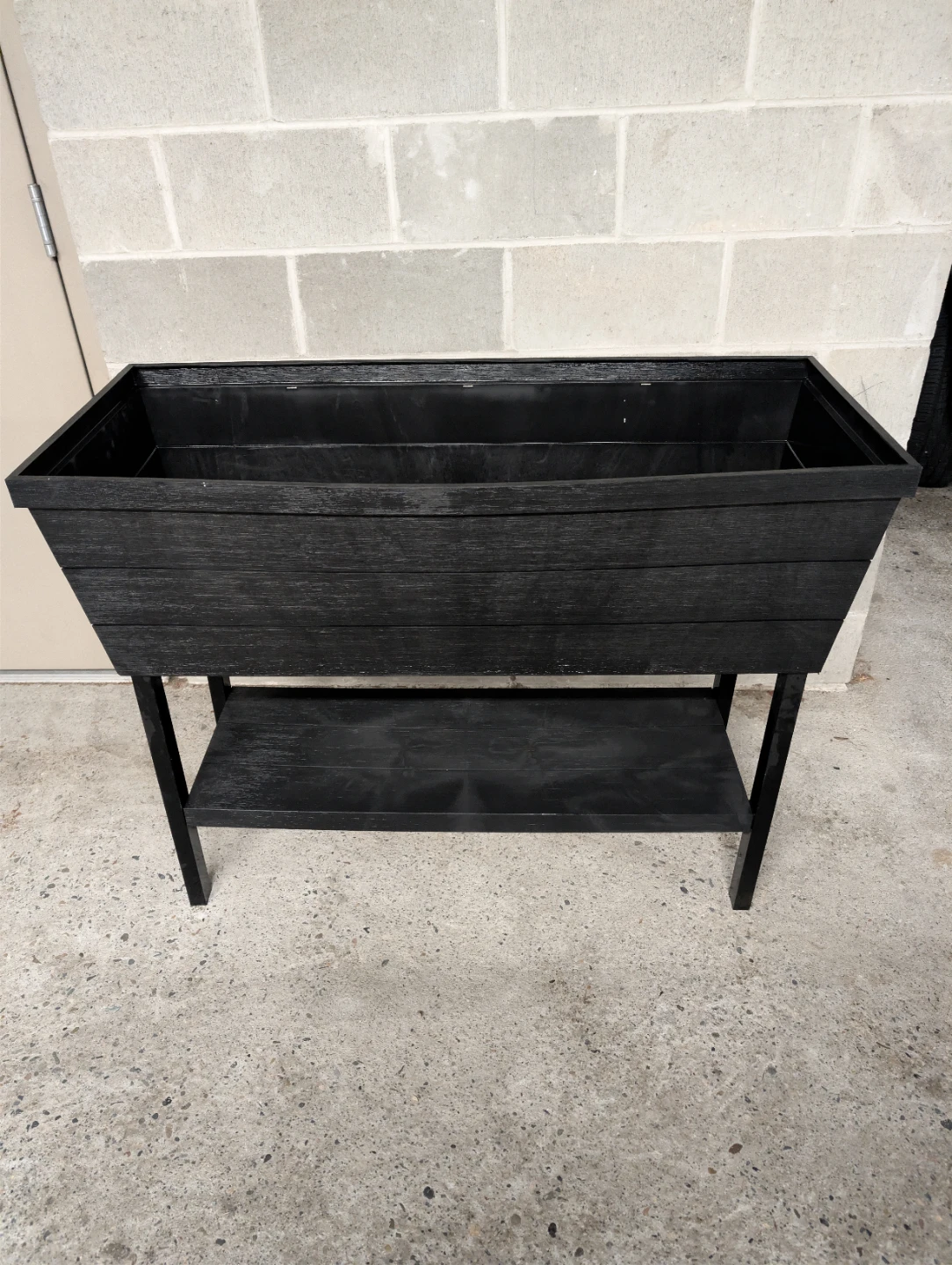 Raised Planter Box with water level indicator