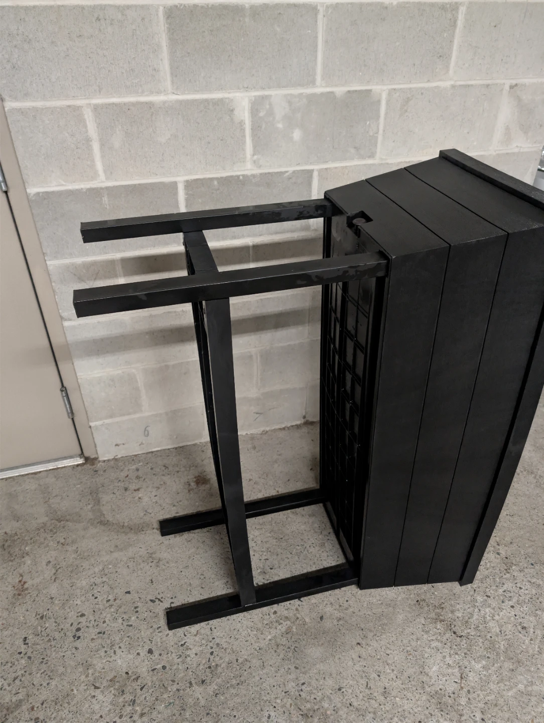 Raised Planter Box with water level indicator - photo 2