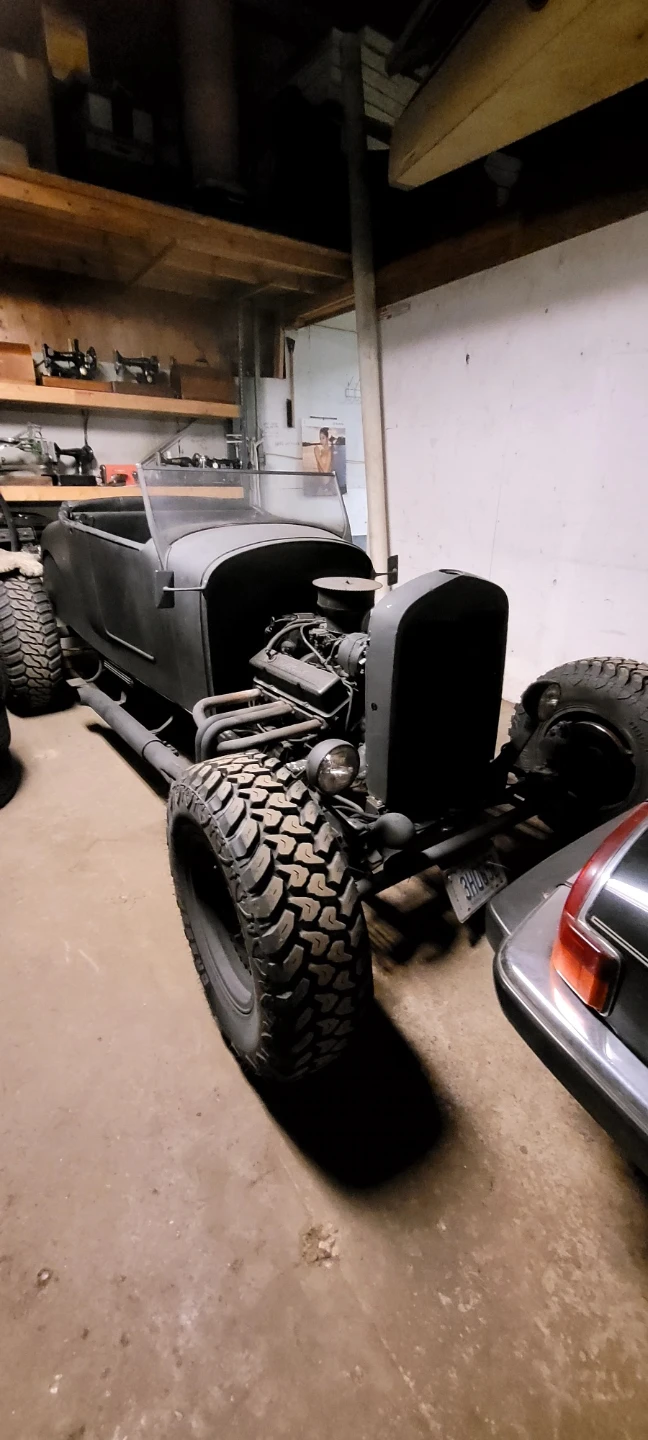 1927 Ford roadster with 350 v8 chev - photo 2