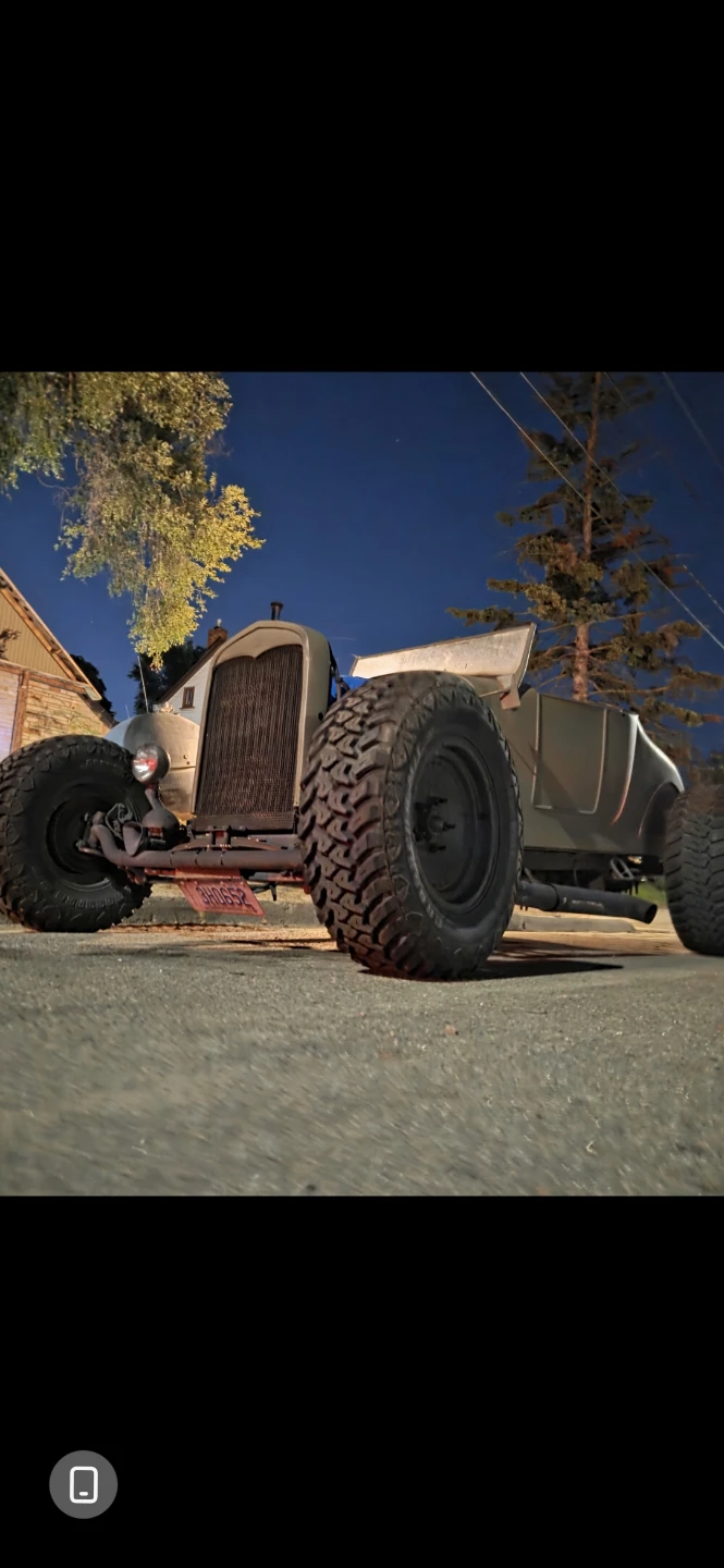 1927 Ford roadster with 350 v8 chev - photo 3