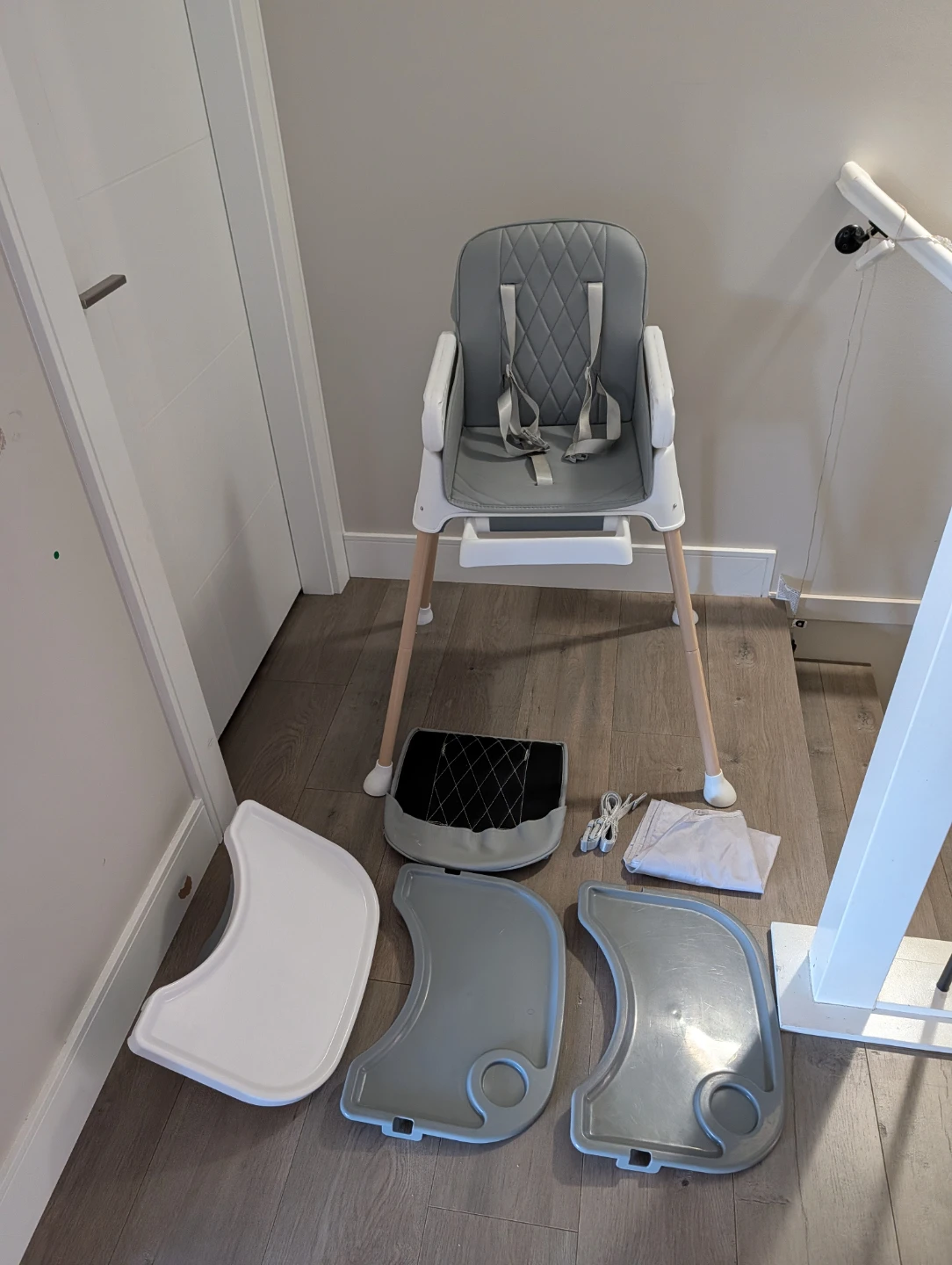 Adjustable Convertible High Chairs for Babies and Toddlers - photo 5