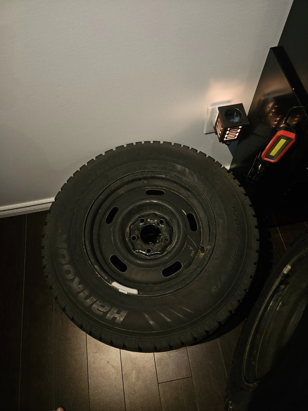 Hankook Winter Tires P205/75R15 - photo 2