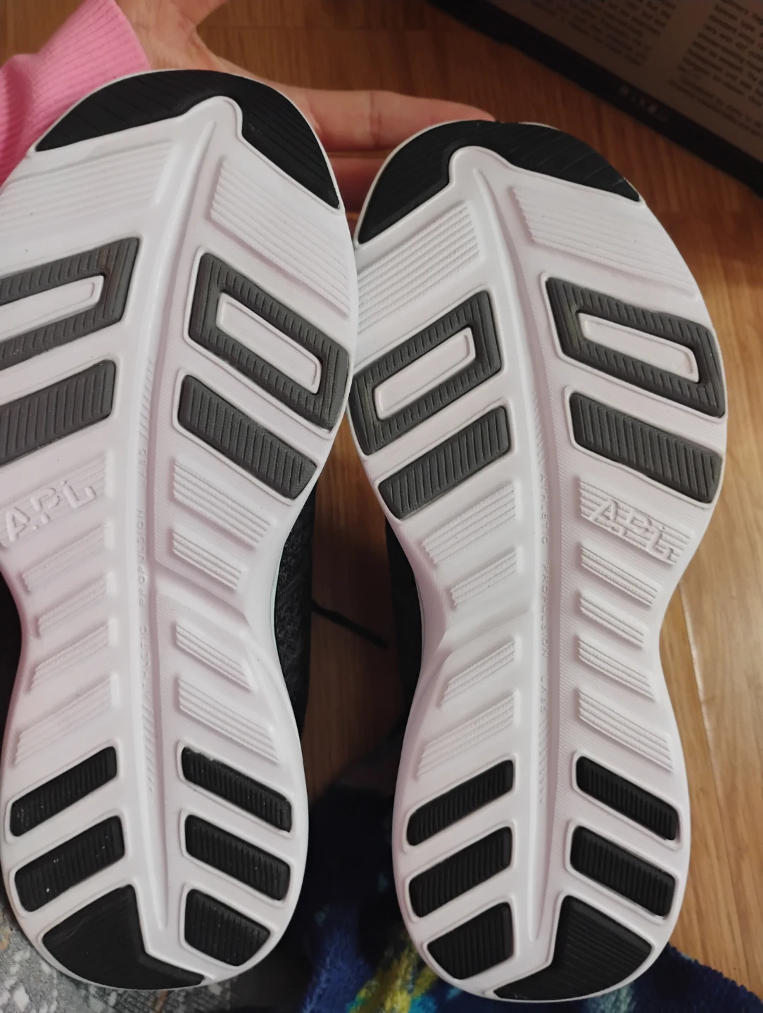 APL Athletic Propulsion Labs White/Black Knit Running Shoes - photo 3