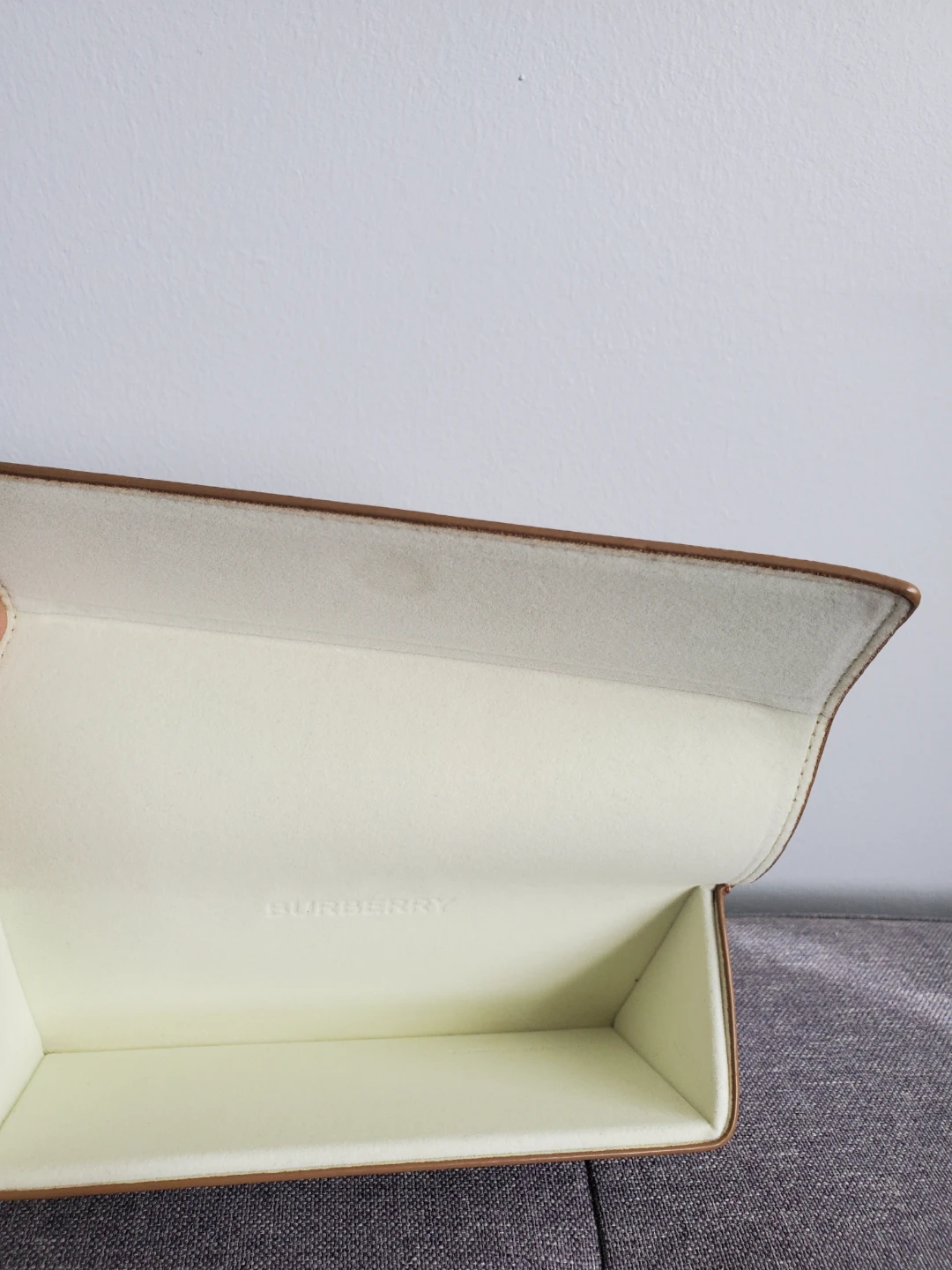 Burberry  Eyeglasses Sunglasses Case - photo 3