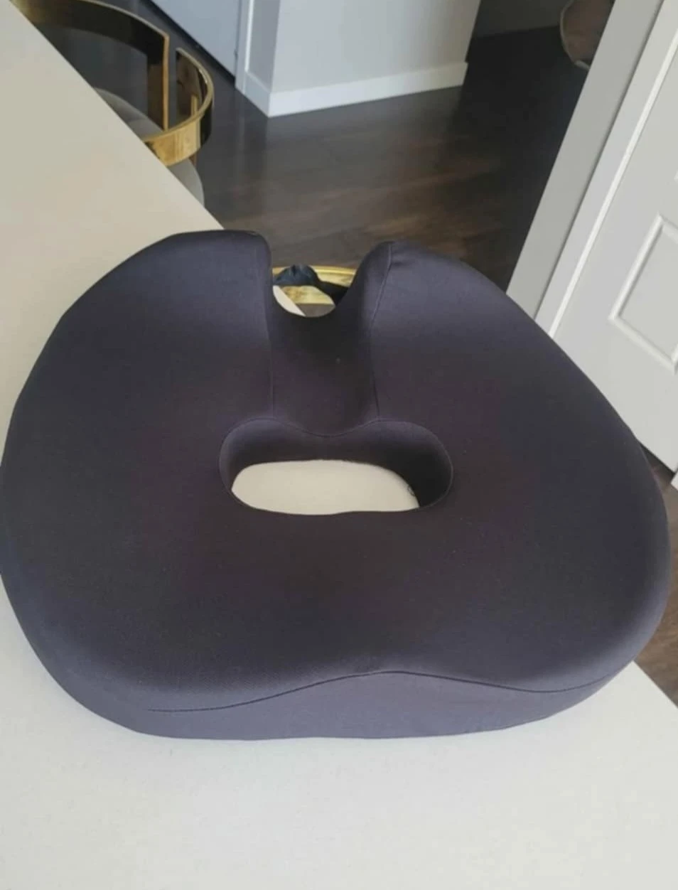 Donut Pillow Seat Cushion for Tailbone Pain, Prostate, .... - photo 3