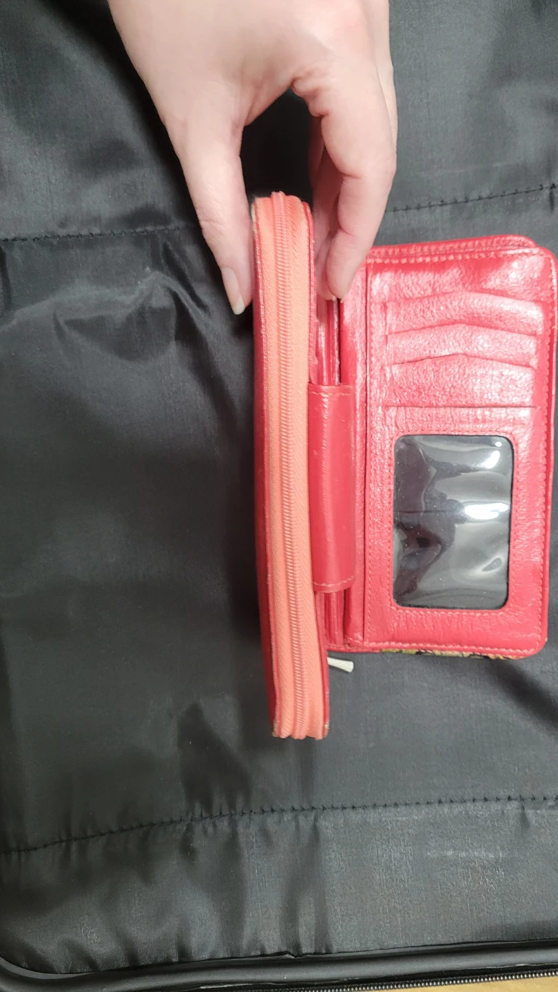 Red Wallet with Floral Design - photo 4