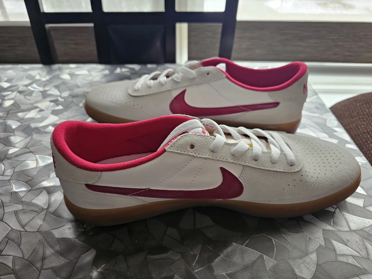 Nike White & Red Suede Skate Shoes size 10.5 - photo 3