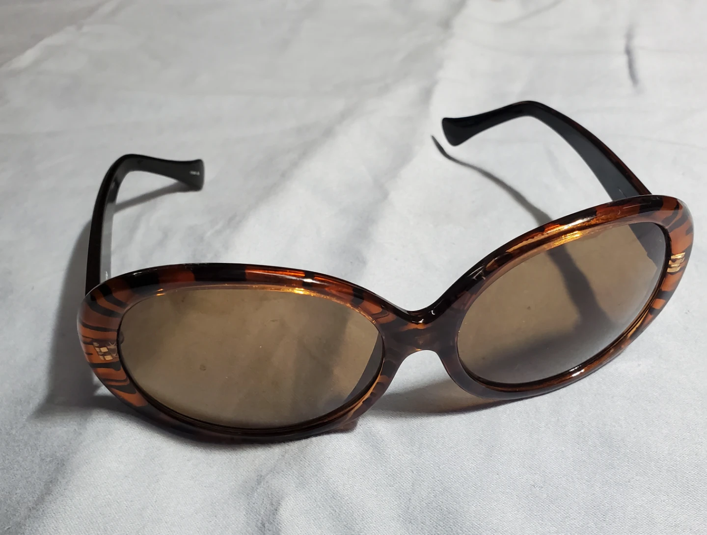 Liz Claiborne Sunglasses - photo 3