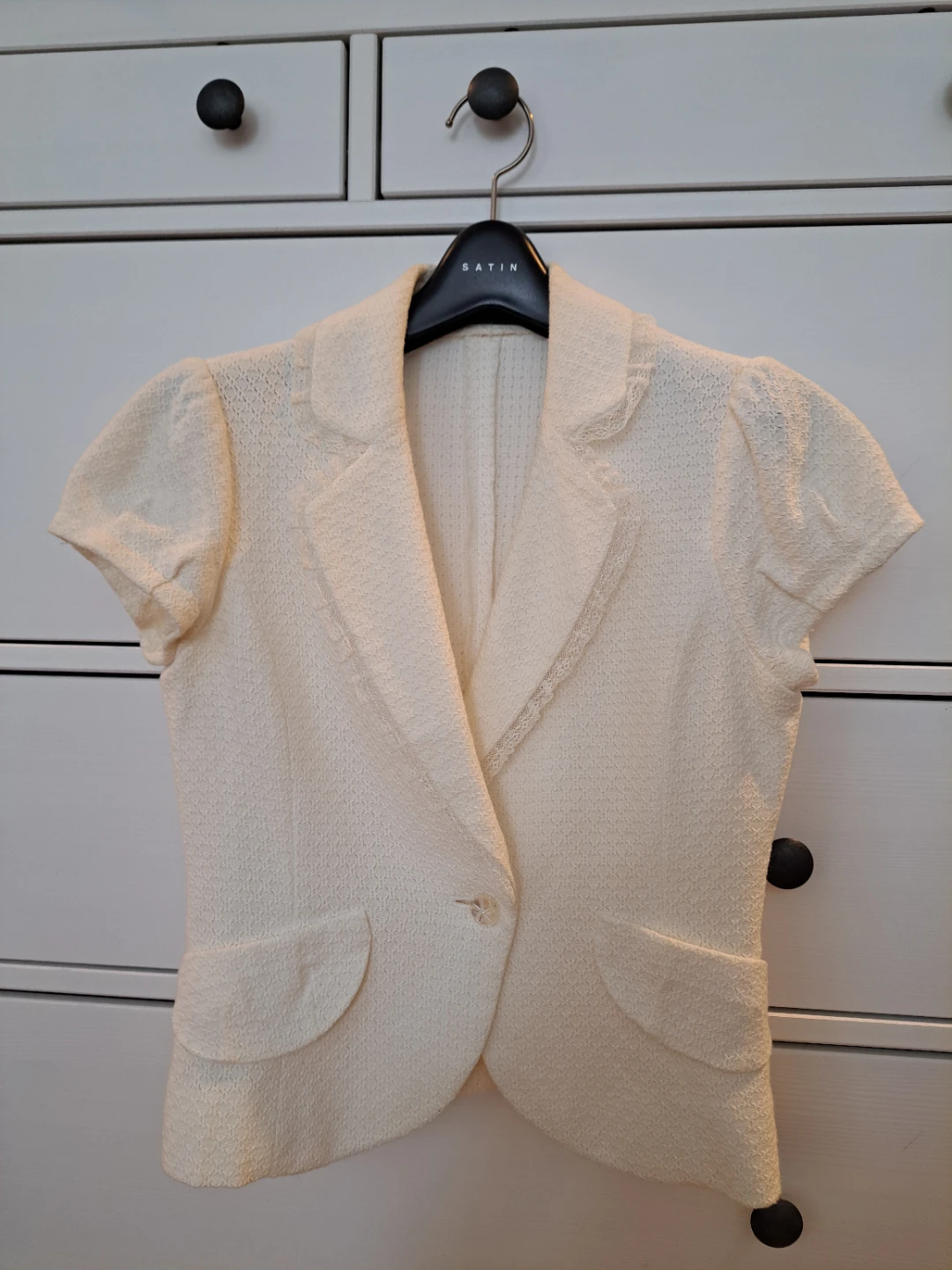 Women's Cream Textured Short Sleeve Blazer