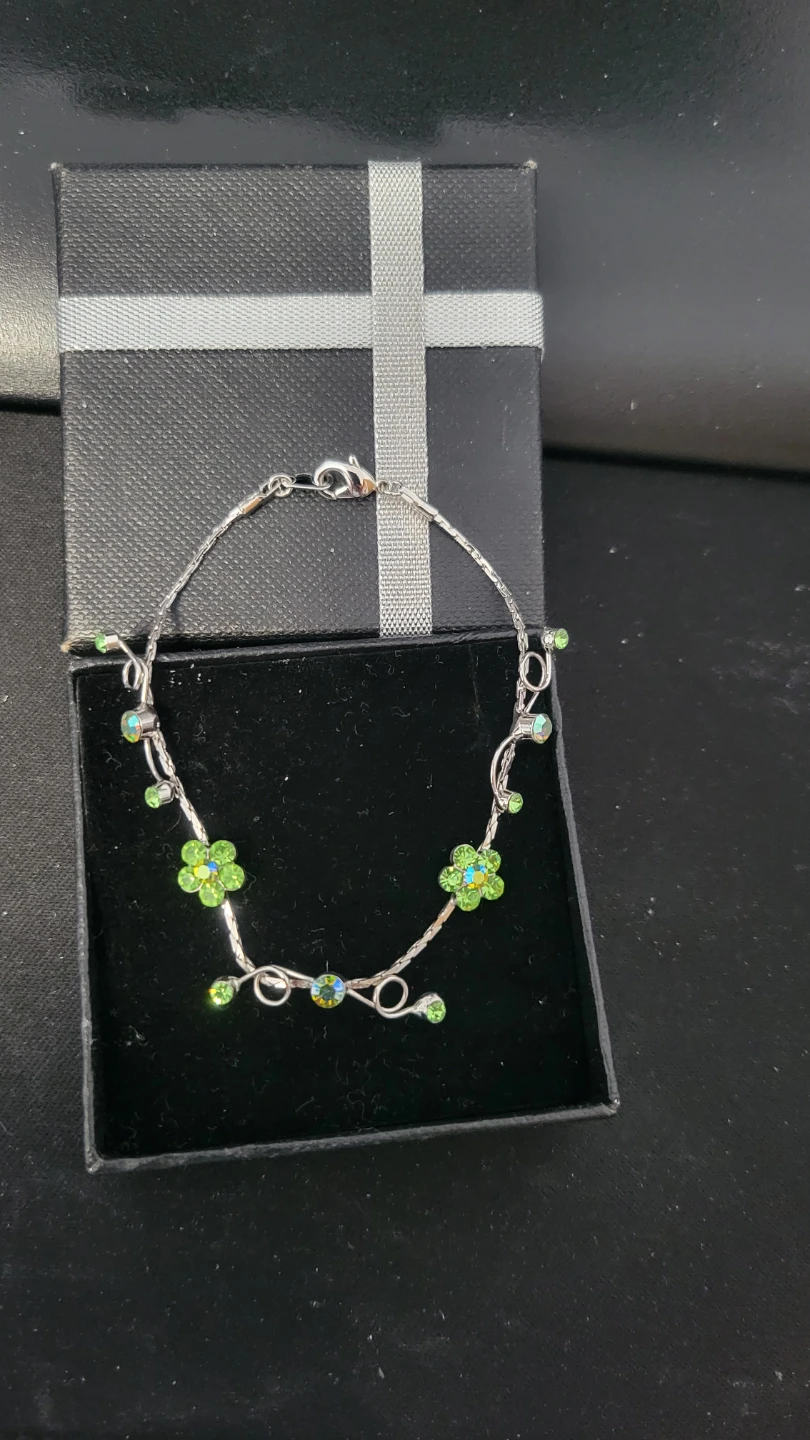 Silver-tone Floral Beaded Bracelet