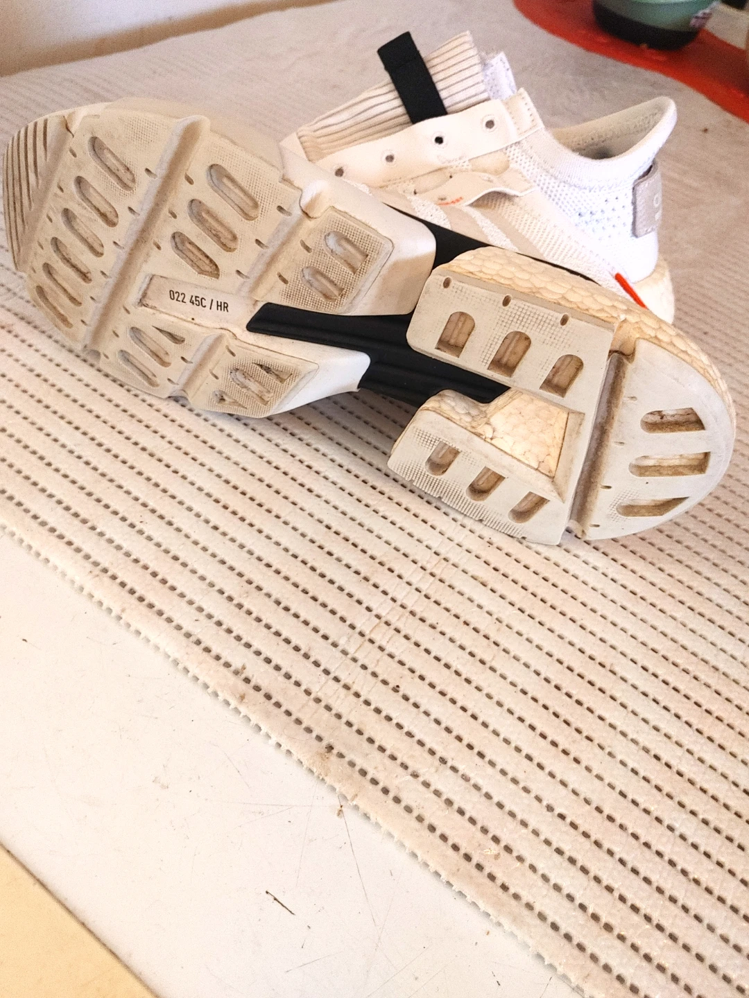 Adidas White Knit Running Shoes - photo 2
