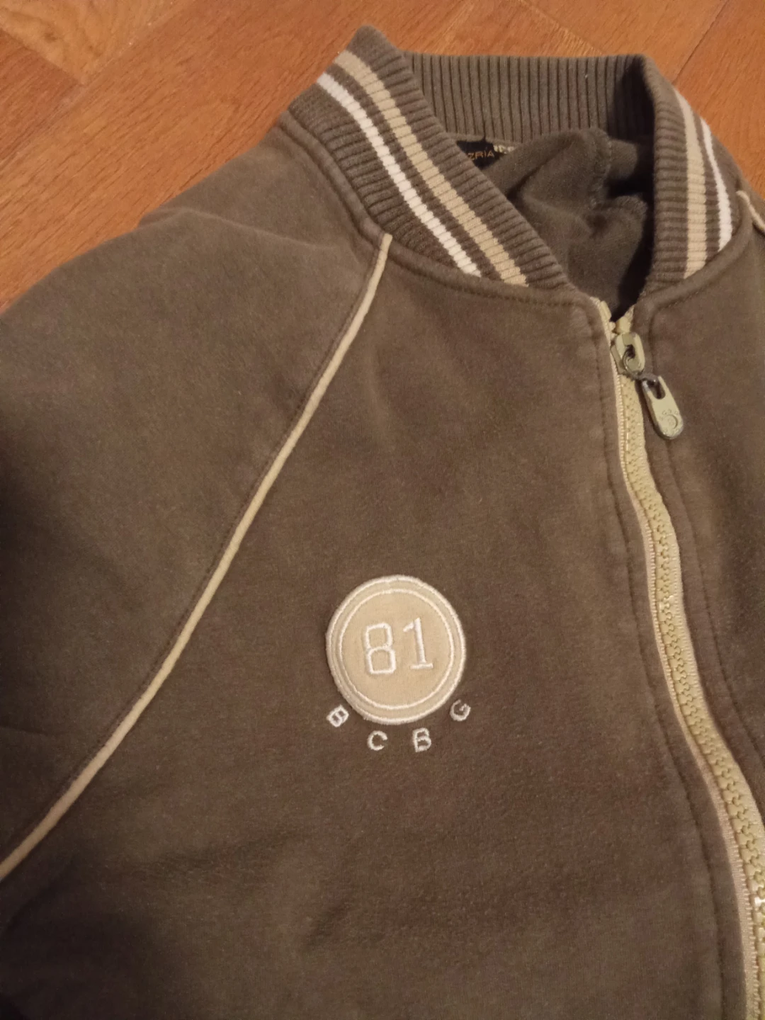 BCBGMAXAZRIA Bomber Jacket Size S - photo 5