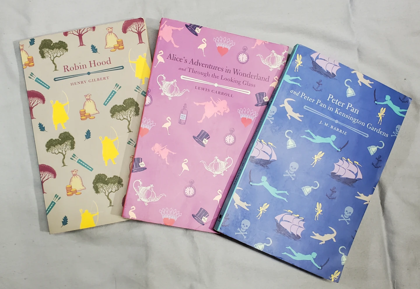 Set of 3 : Robin Hood, Alice in Wonderland, Peter Pan