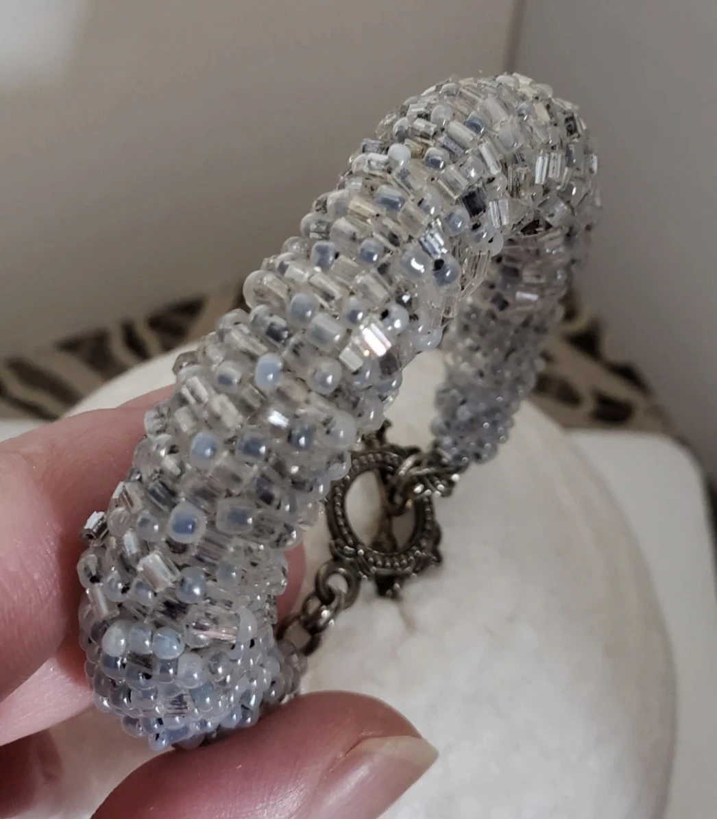 Handmade Beaded Bracelet - photo 2