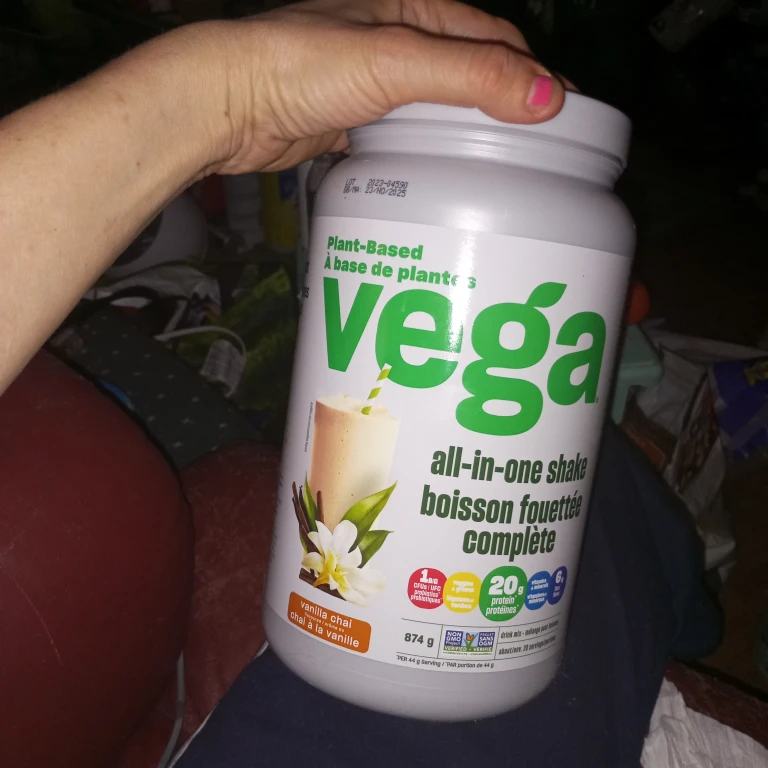 Vega All-in-One Vanilla Chai Shake Mix 874g