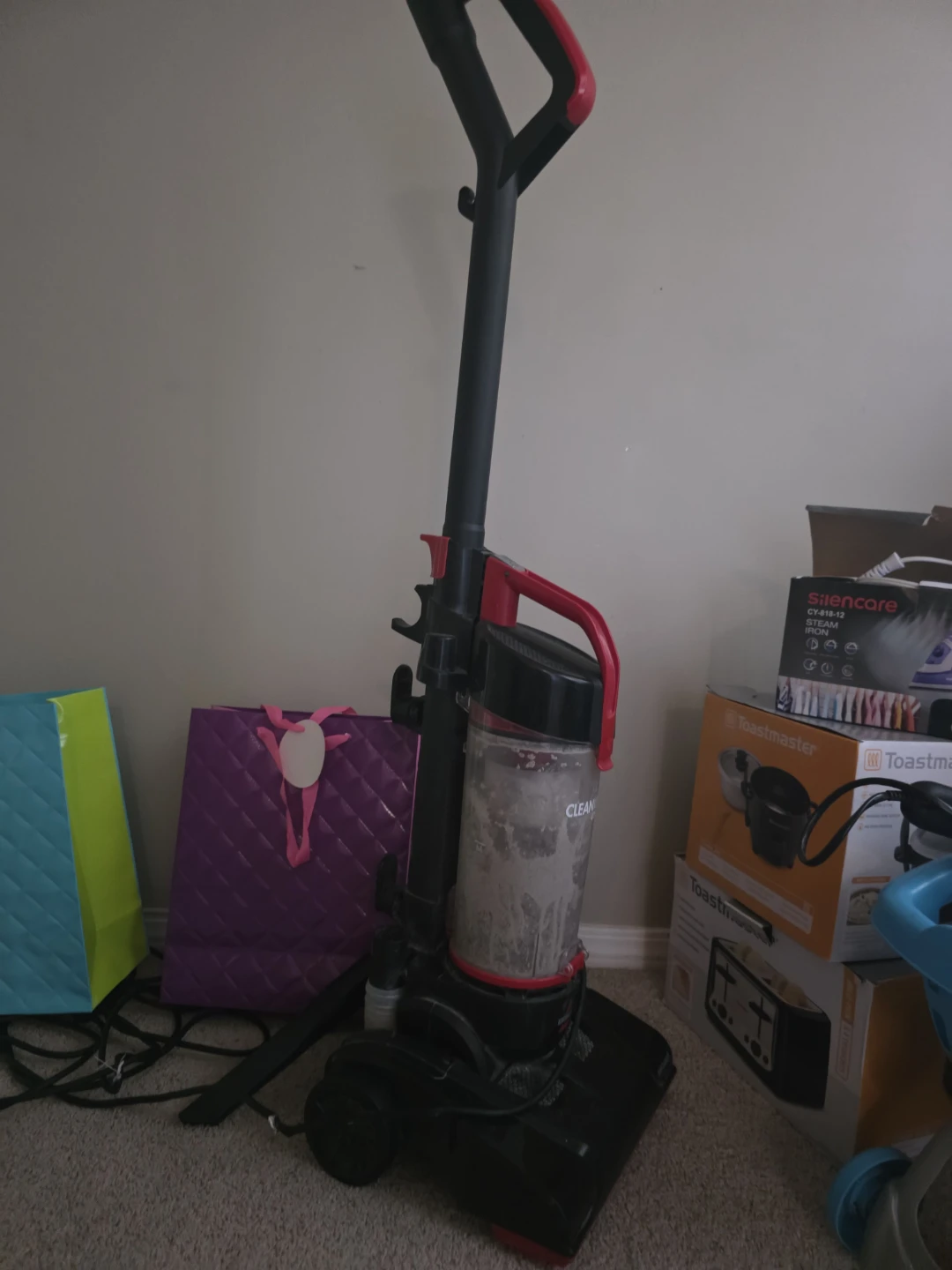 Dirt Devil Vacuum Cleaner