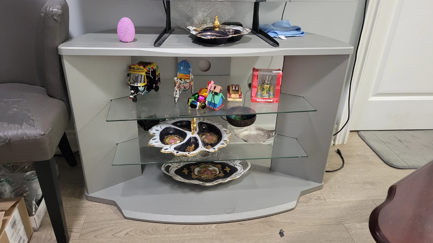 Grey Corner TV Stand/TV console with Glass Shelves
