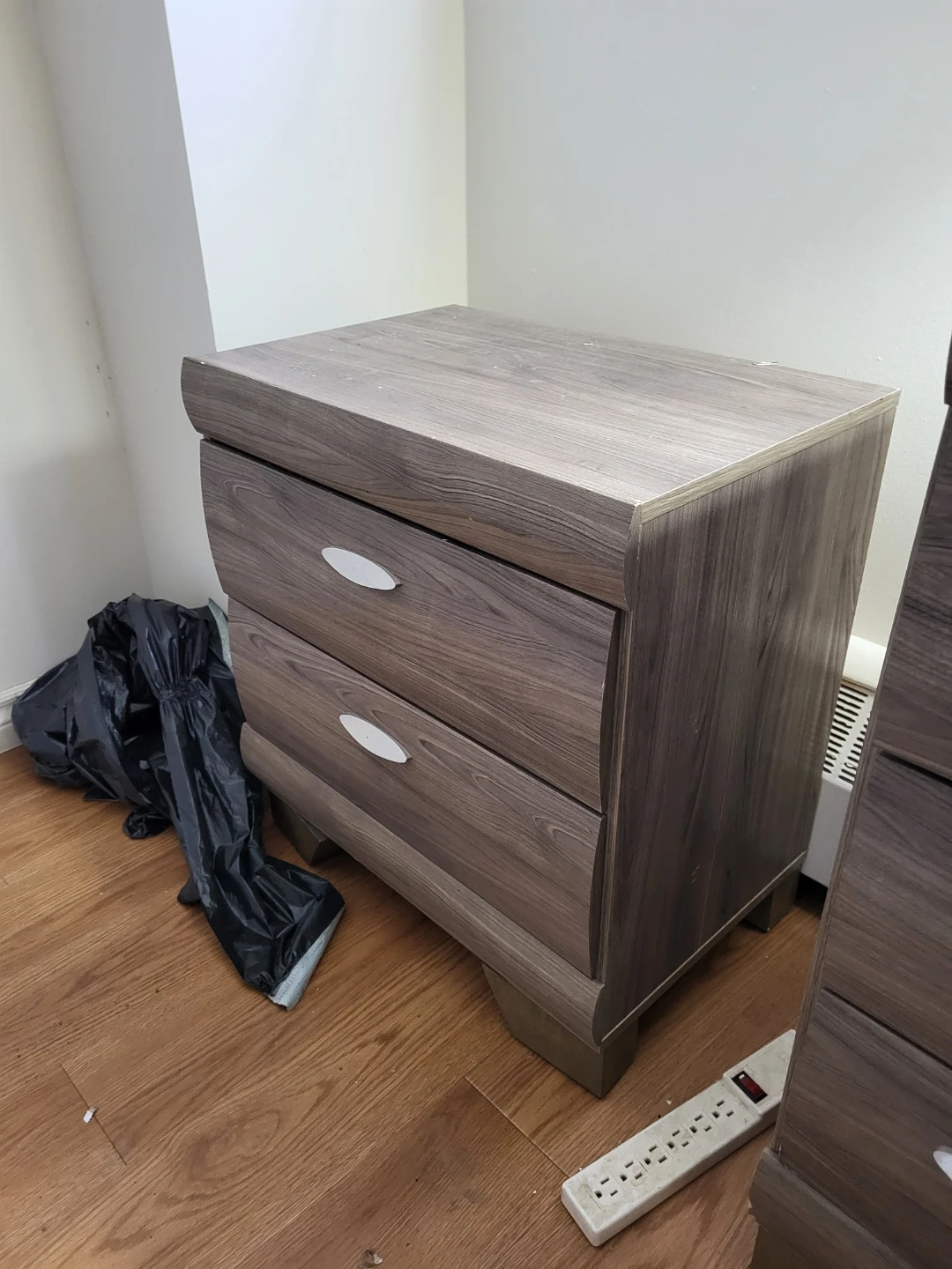 Complete bedroom set 2 dressers & mirror with 2 night stands - photo 3