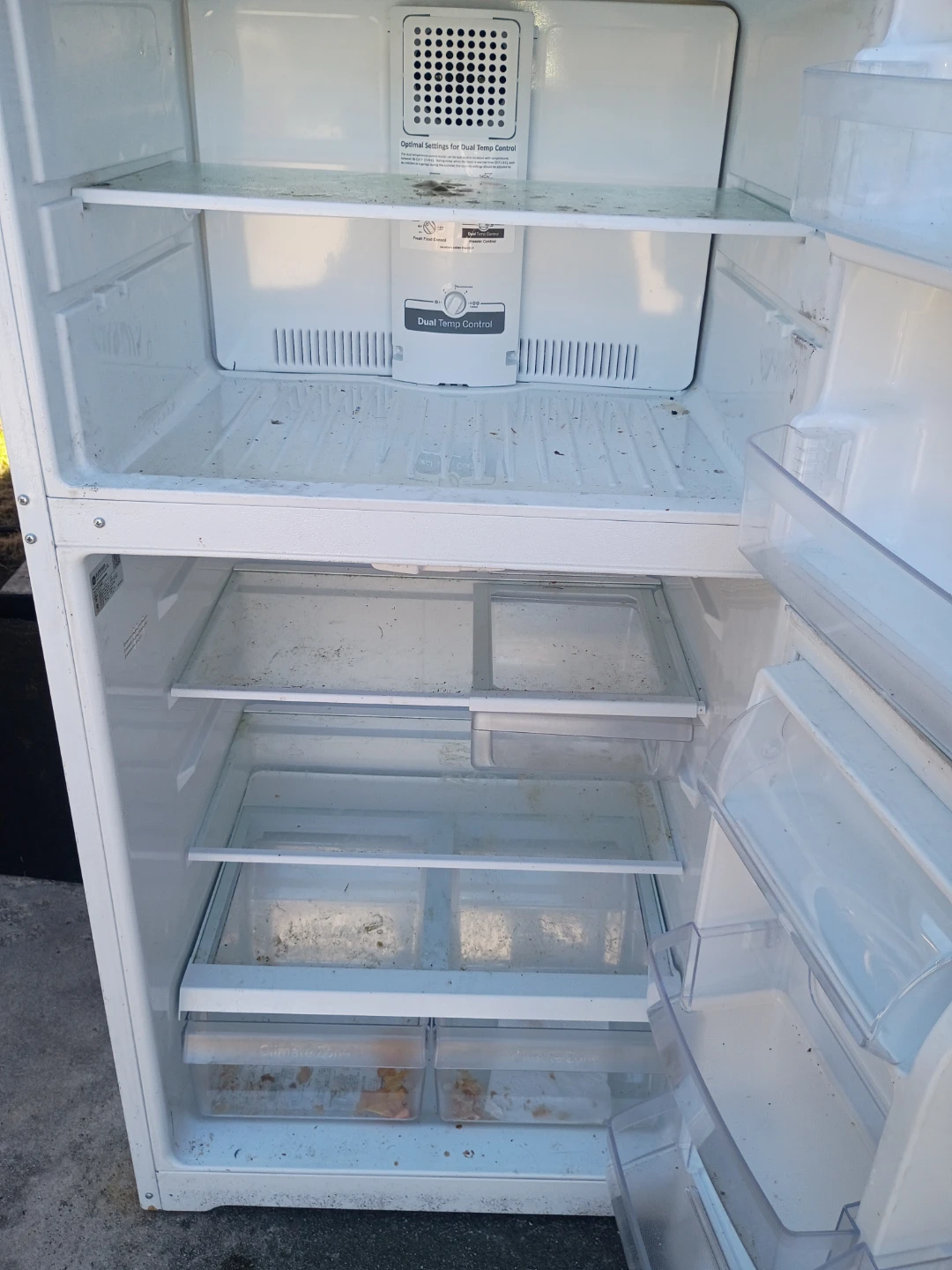 GE Refrigerator - photo 2