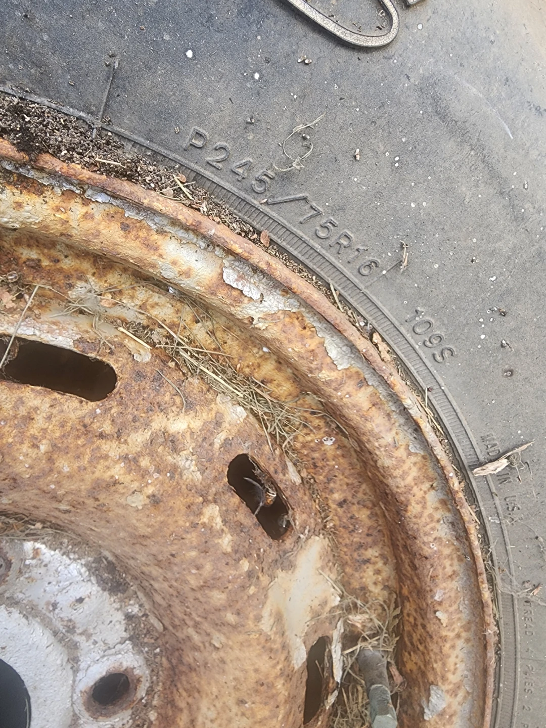 Goodyear Wrangler RT/S P245/75R16 Tire - photo 4