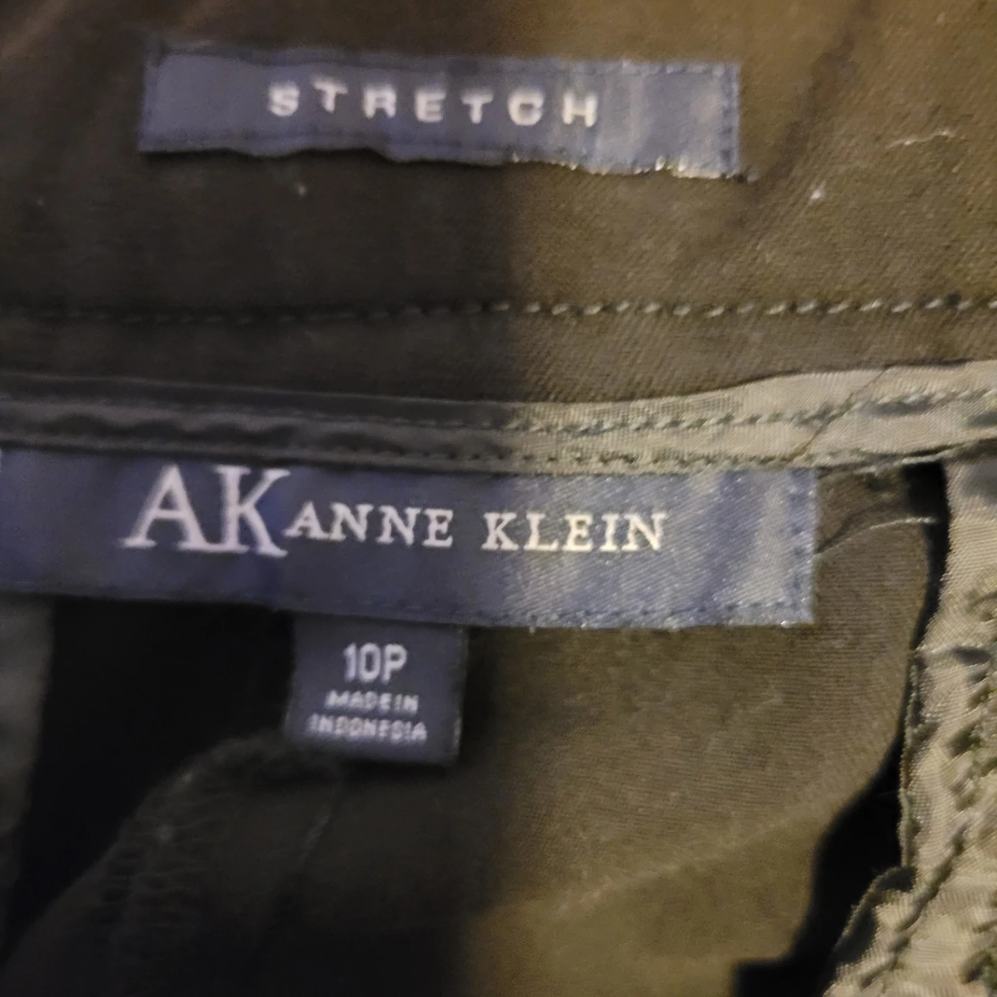 Anne Klein Black Stretch Pants - Size 10P