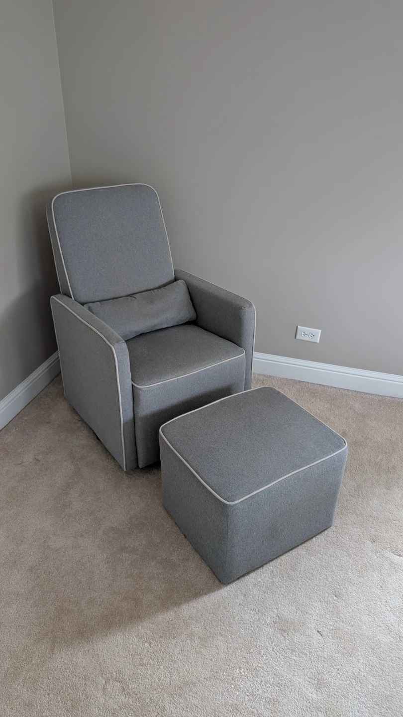 DaVinci Gray Glider Chair and Ottoman Set