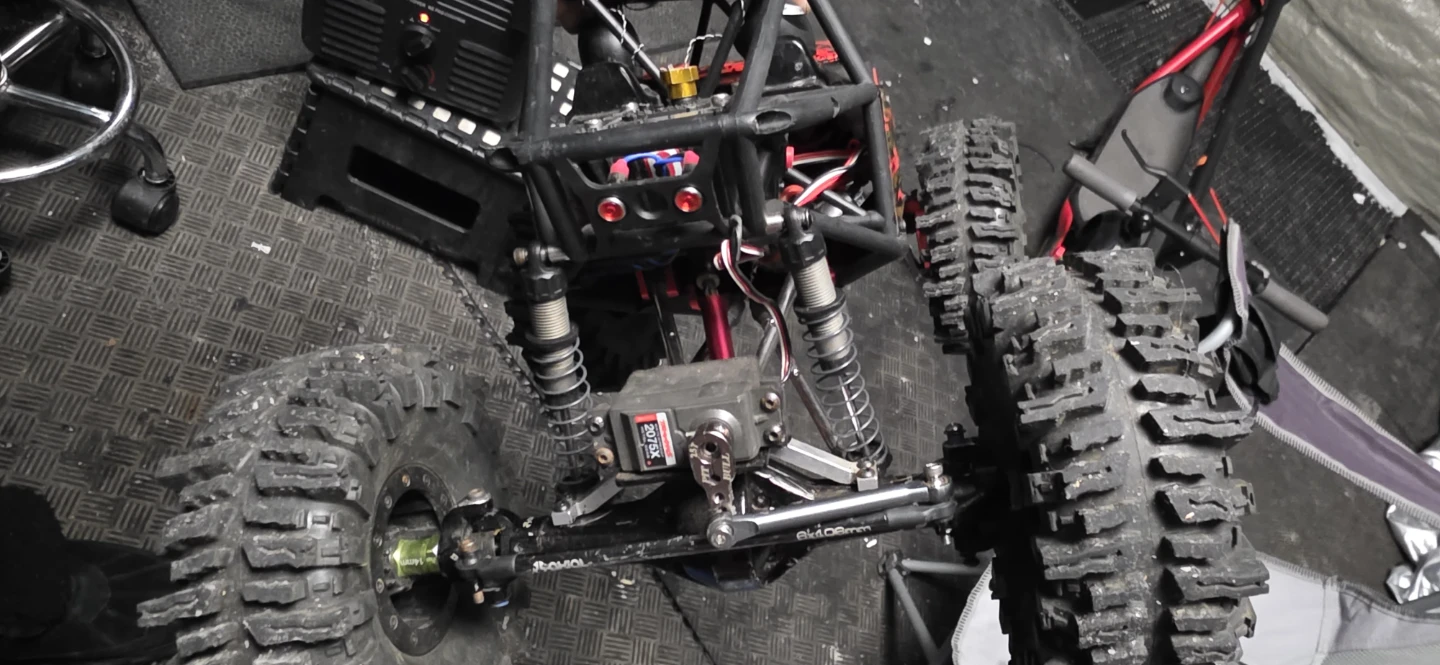 Axial Capra 1.9 RC Rock Racer 4WS - photo 4