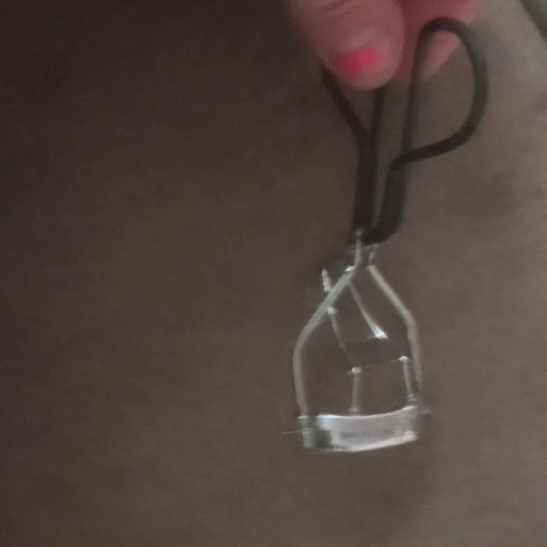 Eyelash Curler - photo 2