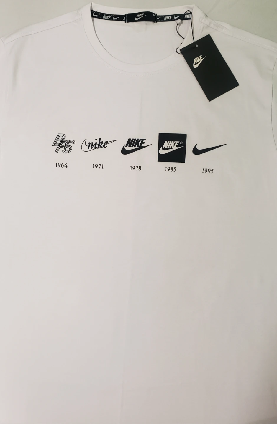 Brand new Men's Nike Tshirt Size M - photo 2