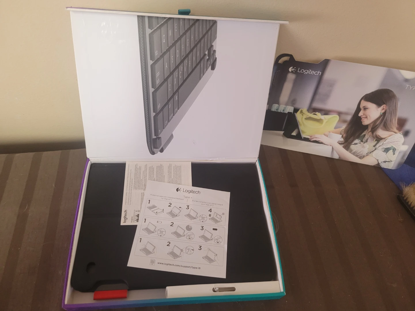 Logitech Type+ protective case Bluetooth keyboard iPad Air 2 - photo 2