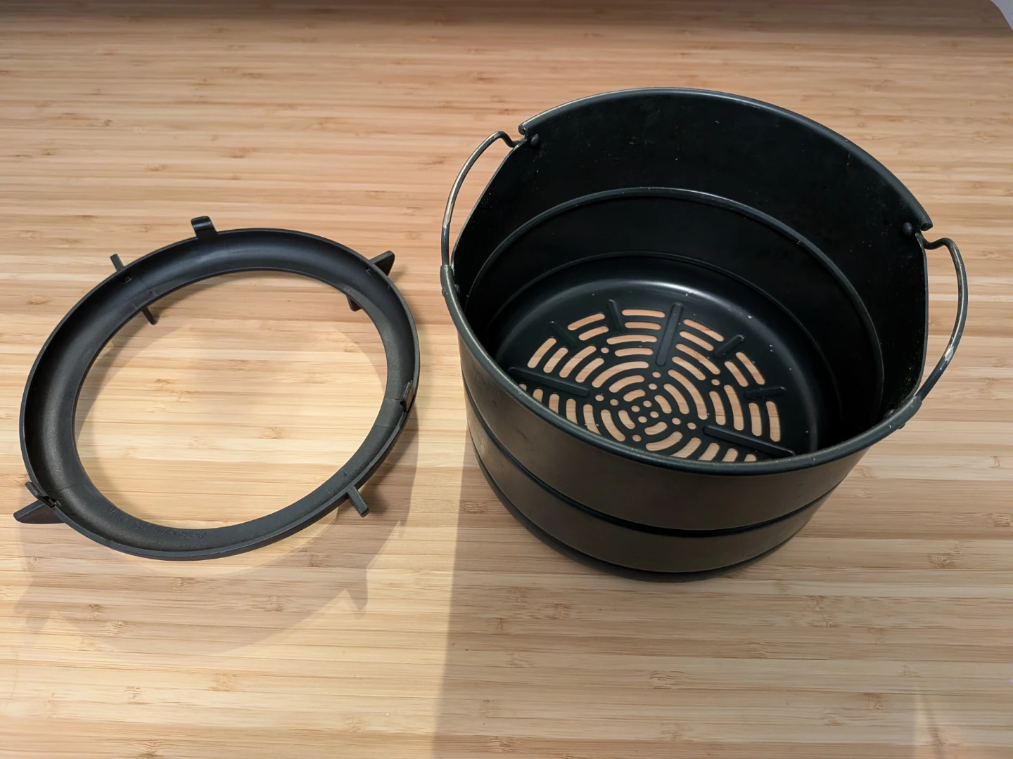 Instant Pot Air Fryer Lid with basket (6 Quart) - photo 5