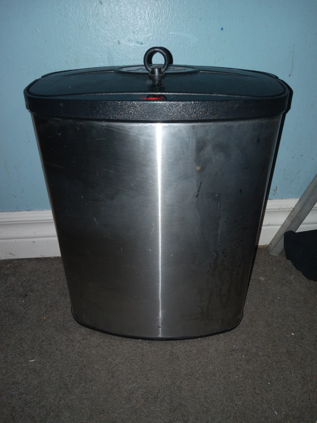 Stainless Steel small Trash Can with Lid
